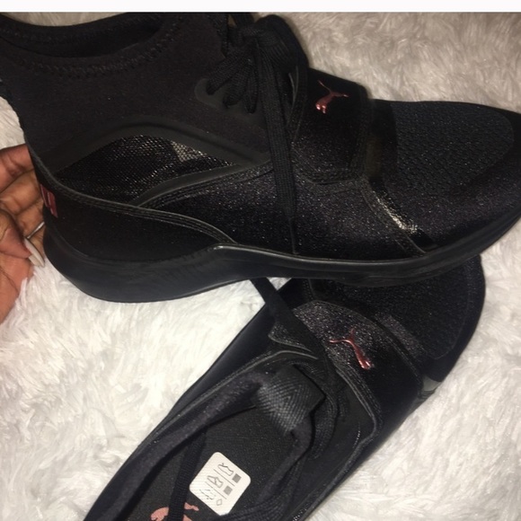 Pumas - Picture 3 of 4